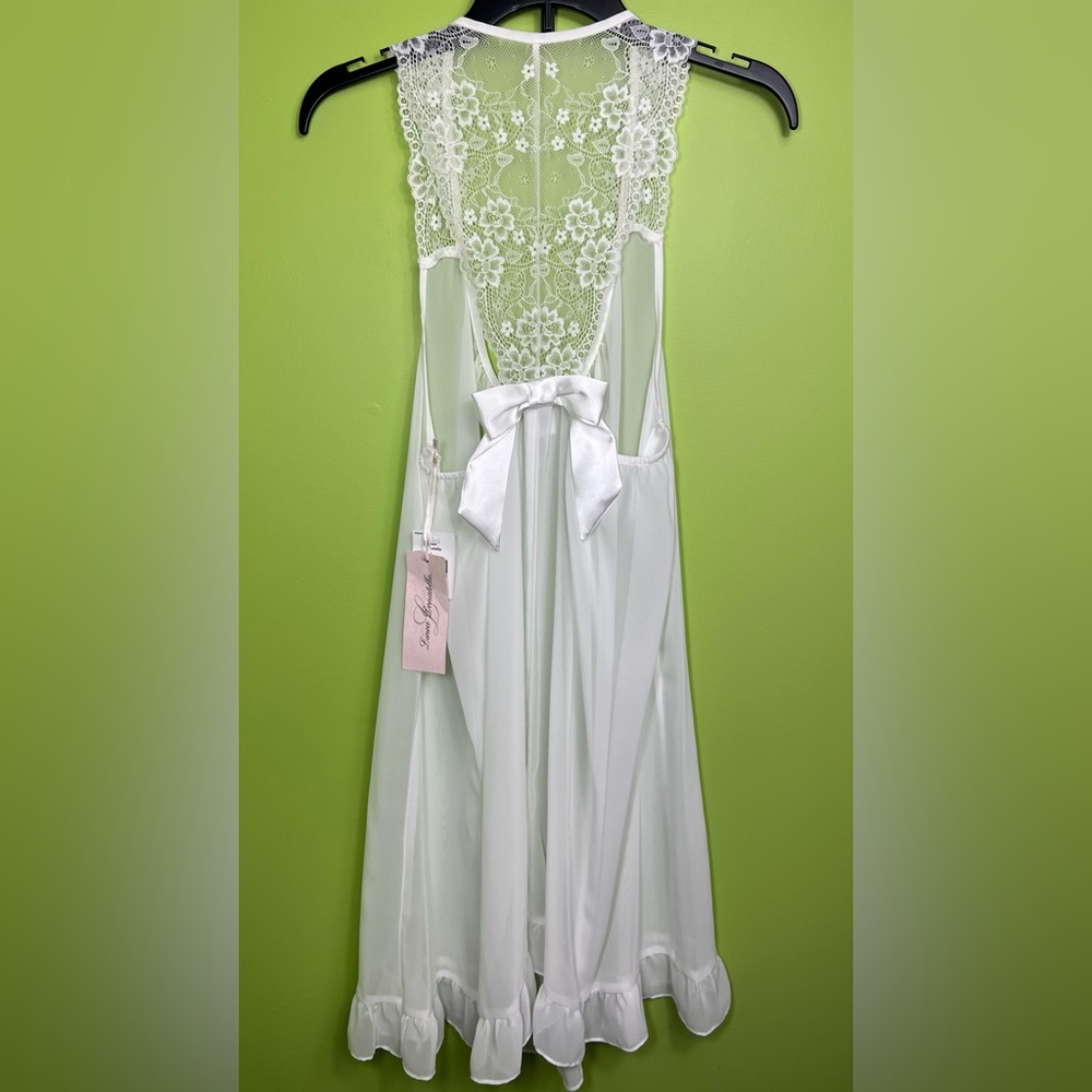 Linea Donatella Women's Sheer Scoop Neck Chemise size S NWT